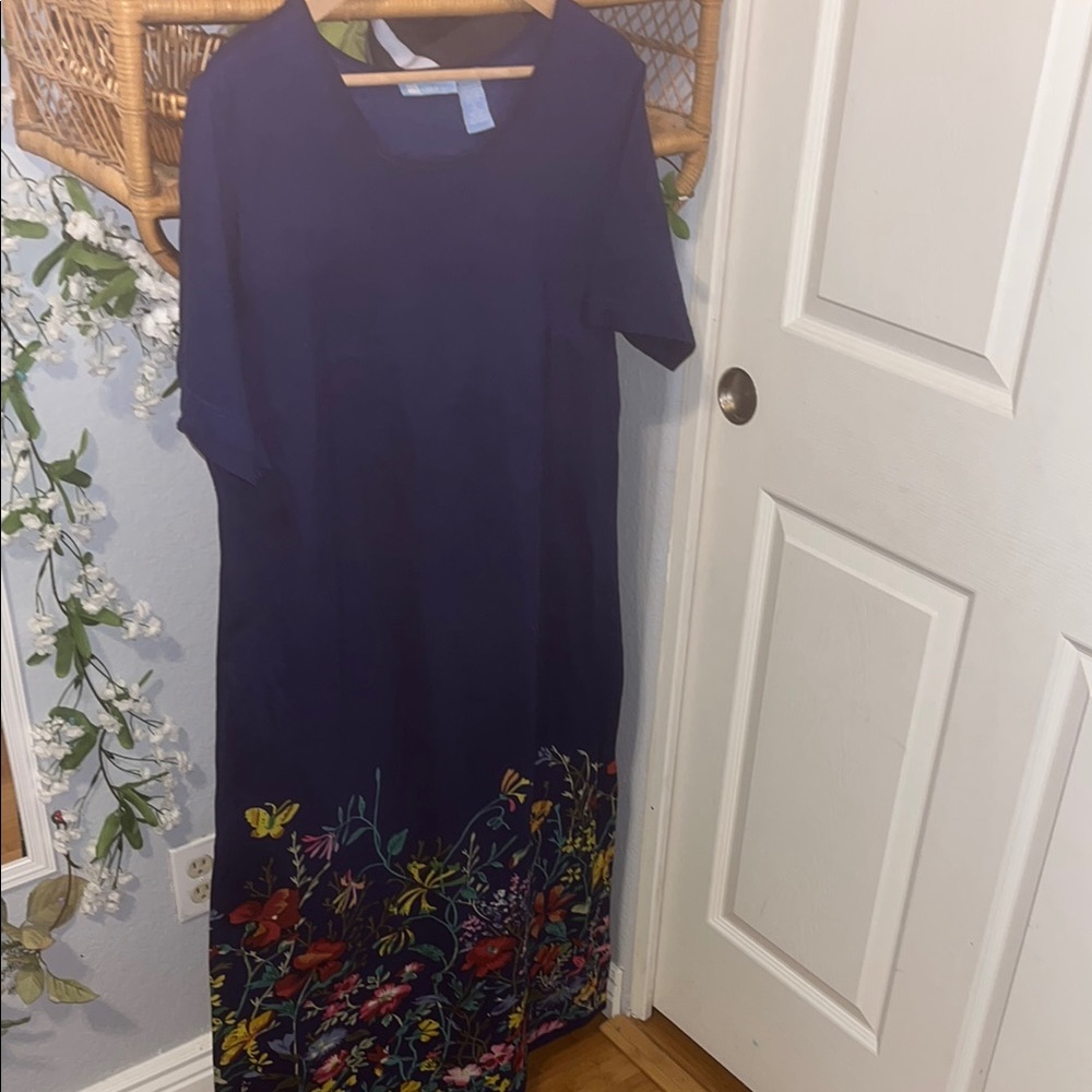 Floral Maxi Dress in Navy - Picture 6 of 7